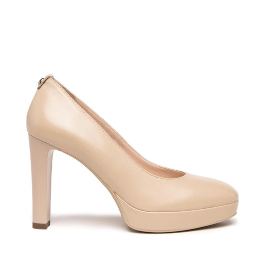 Beige pumps med platåsula