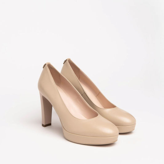 Beige pumps med platåsula